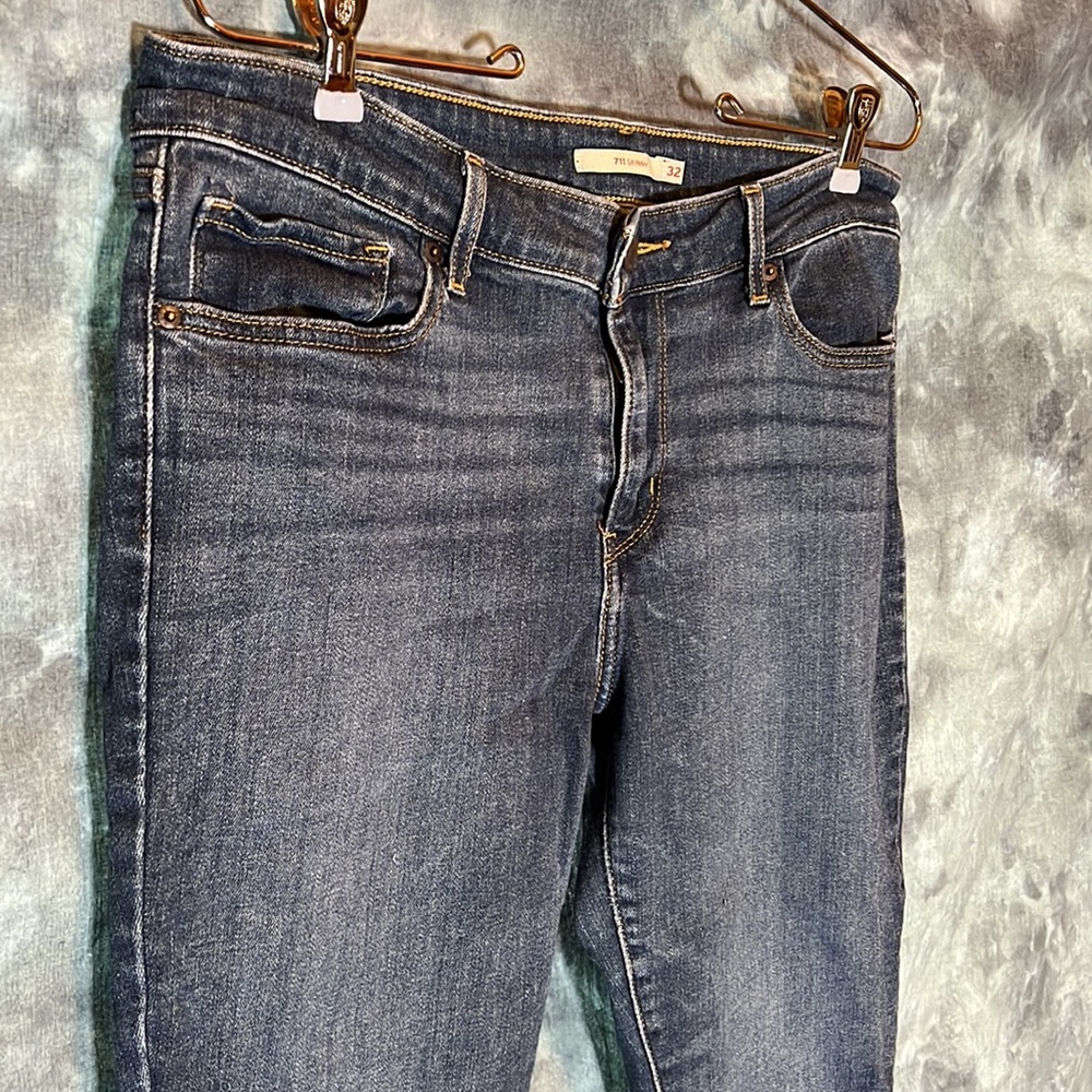 Levi’s 711 Skinny Distressed Jeans Women's size 32 - Picture 5 of 16